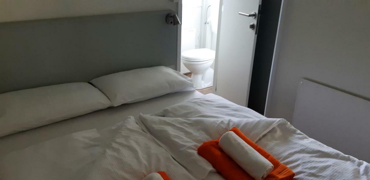 Mobile Homes And Apartment - Terme Catez Catez ob Savi Buitenkant foto